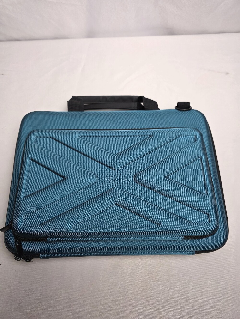NWOT Mosiso Teal Blue Hard Shell Laptop Case Waterproof